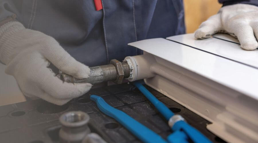 Expert burst pipe repair services in Carterville, MO